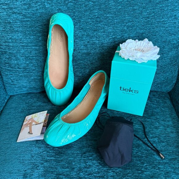 Tieks- Blue Patent - Picture 1 of 3